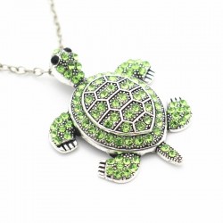 CollarVintage necklace with rhinestone turtle