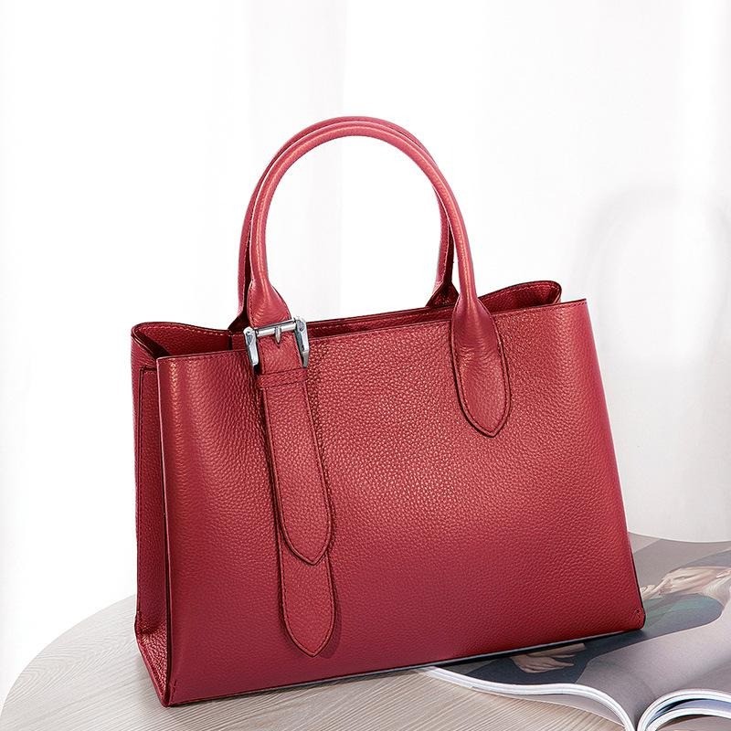 Luxurious women's shoulder bag - genuine leatherHandbags