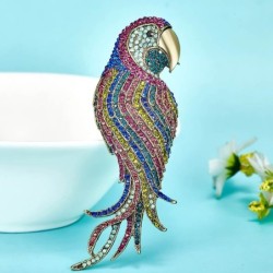 BrochesFashionable brooch with big crystal parrot