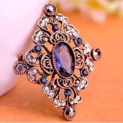 BrochesFashionable flower brooch with crystals