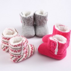 Newborn - baby warm knitted boots - shoesShoes